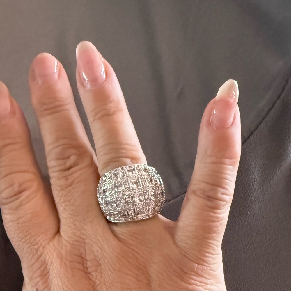 Ring - Picture 2 of 4